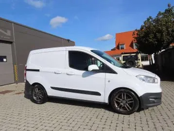 Ford Transit Courier 2018 photo 2