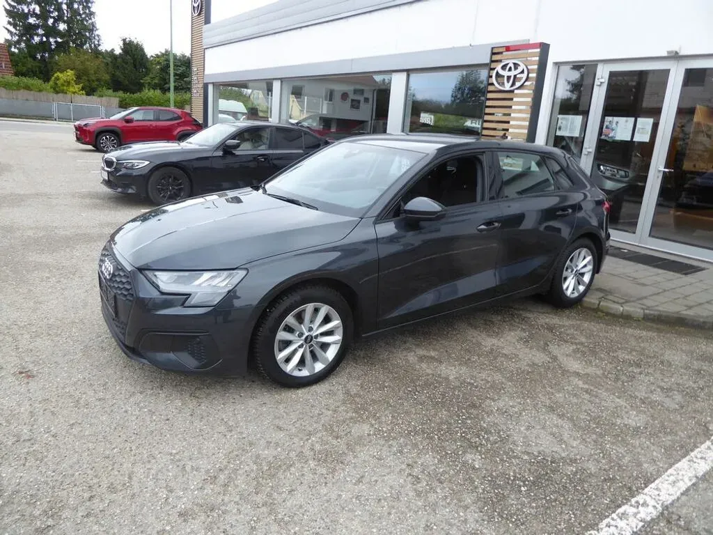 Audi A3 2021 photo 2