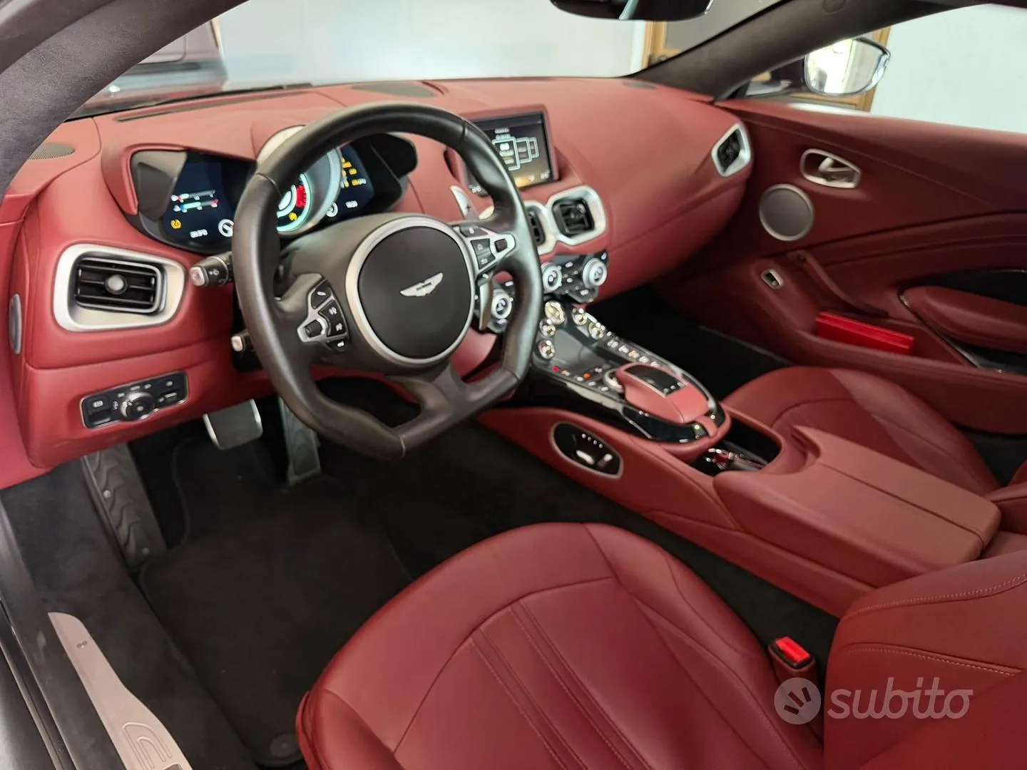 Aston Martin Vantage 2021 photo 5