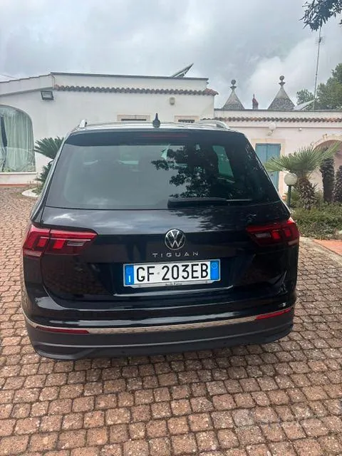 Volkswagen Tiguan 2021 photo 2