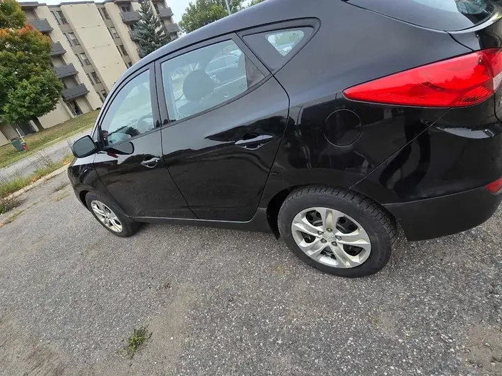 Hyundai Tucson 2013 photo 2