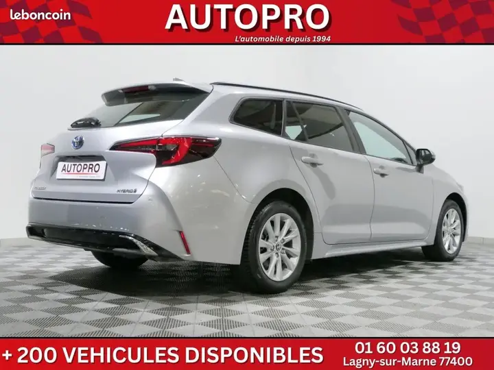 Toyota Corolla 2023 photo 2