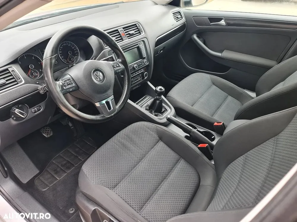 Volkswagen Jetta 2012 photo 5