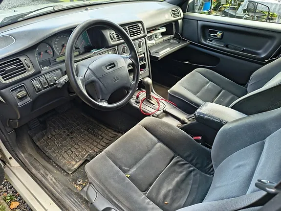 Volvo V70 2000 photo 2