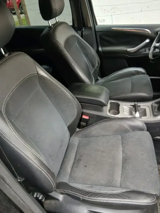 Ford Galaxy 2008 photo 3