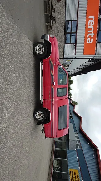 Toyota Hilux 2002 photo 2