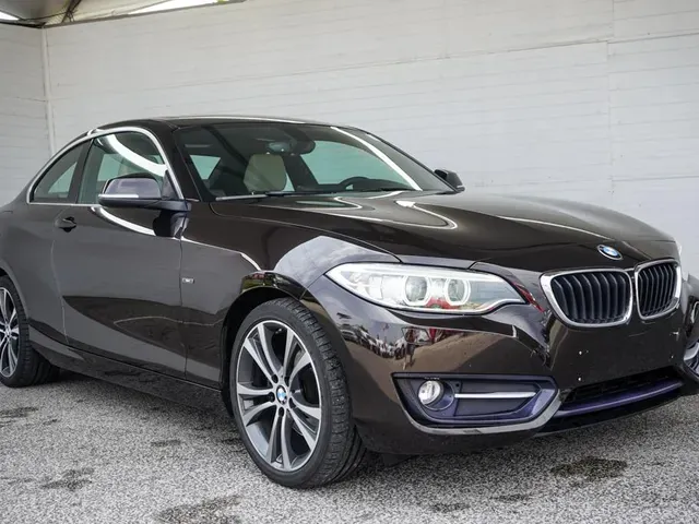 BMW 2 Series Active Tourer 2014 photo 2