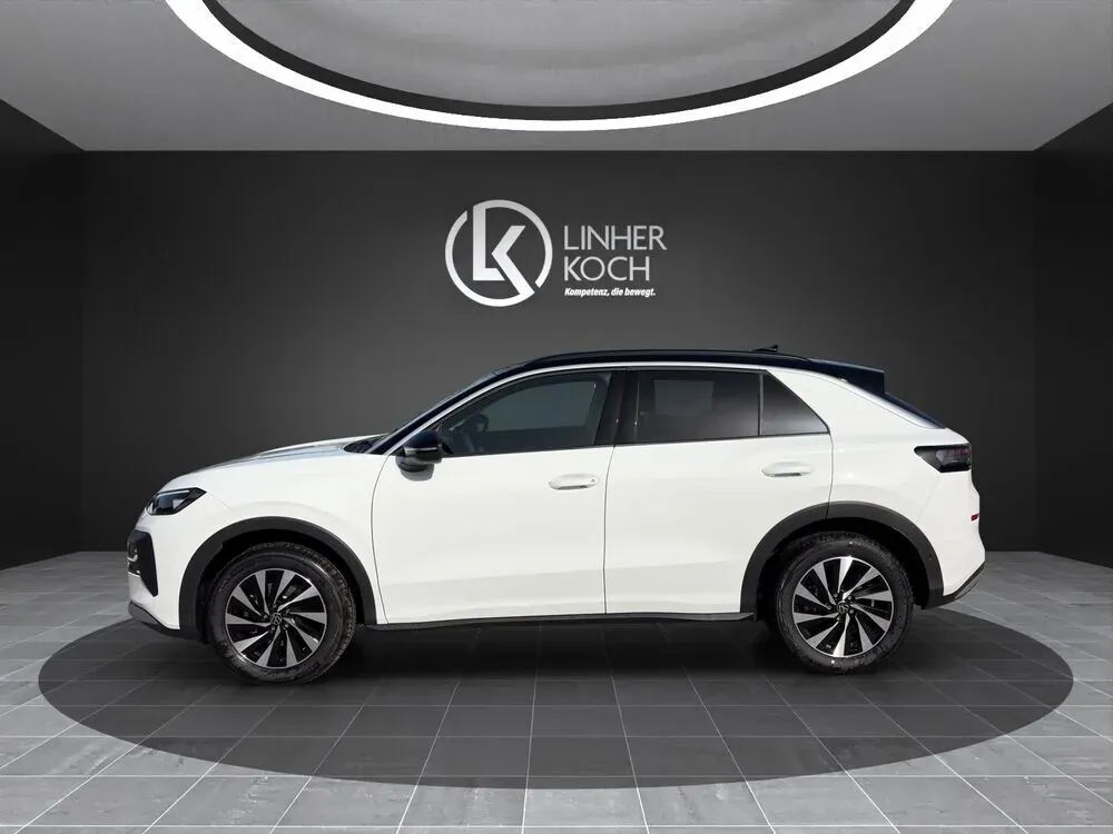 Volkswagen T-Roc 2026 photo 2