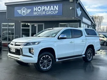 Mitsubishi Triton 2021 photo 2