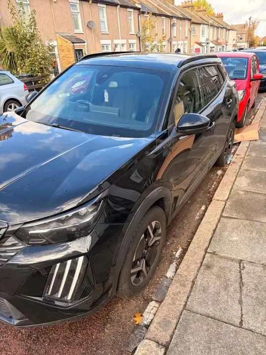 Peugeot 2008 2024 photo 2