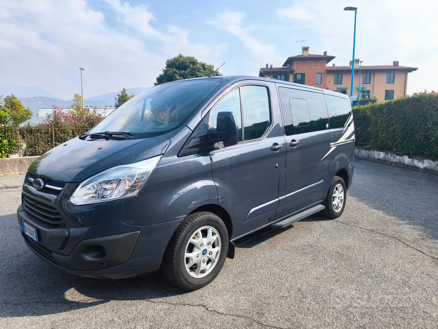 Ford Tourneo Custom 2013 photo 2