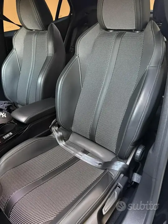 Peugeot 2008 2024 photo 3