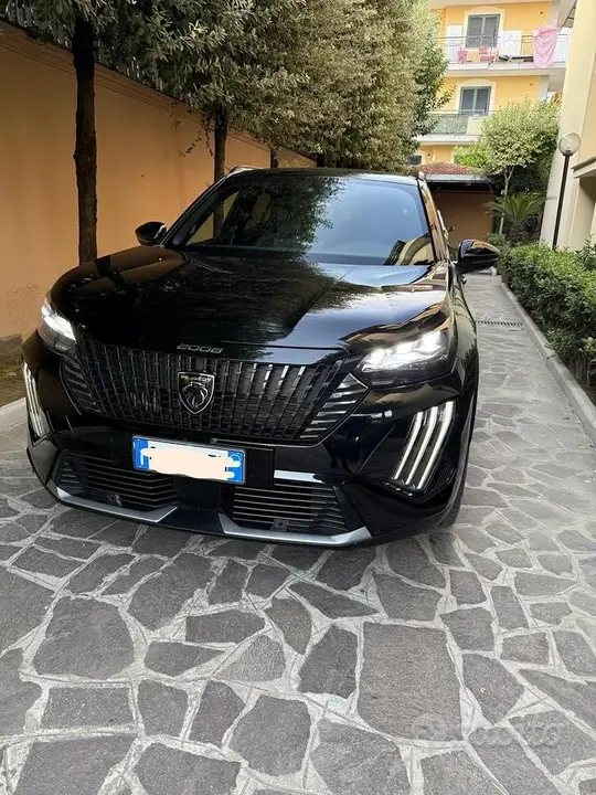 Peugeot 2008 2024 photo 4