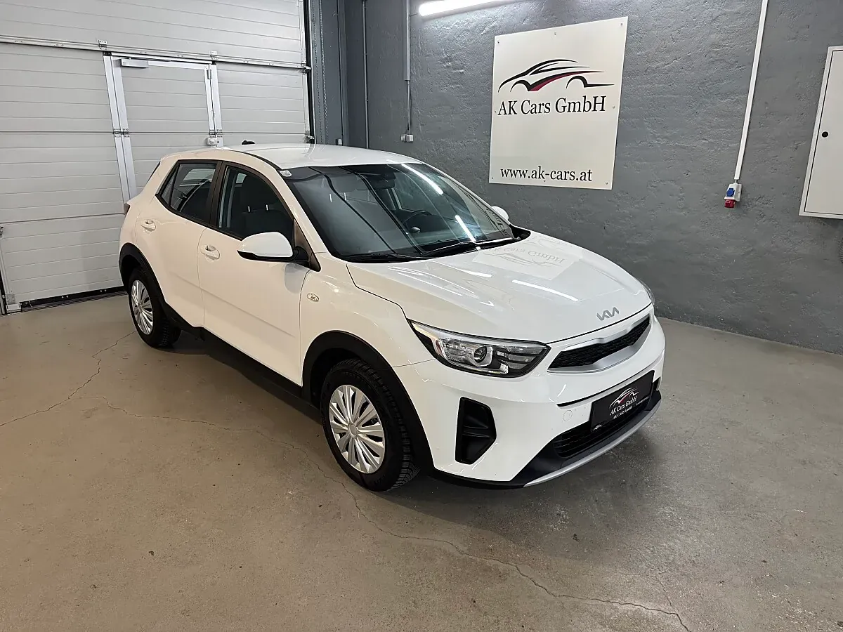 Kia Stonic 2023 photo 2