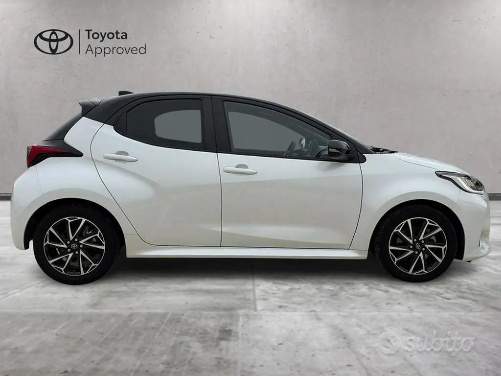 Toyota Yaris 2022 photo 4