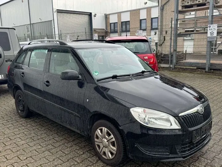 Skoda Fabia Combi 2014 photo 3
