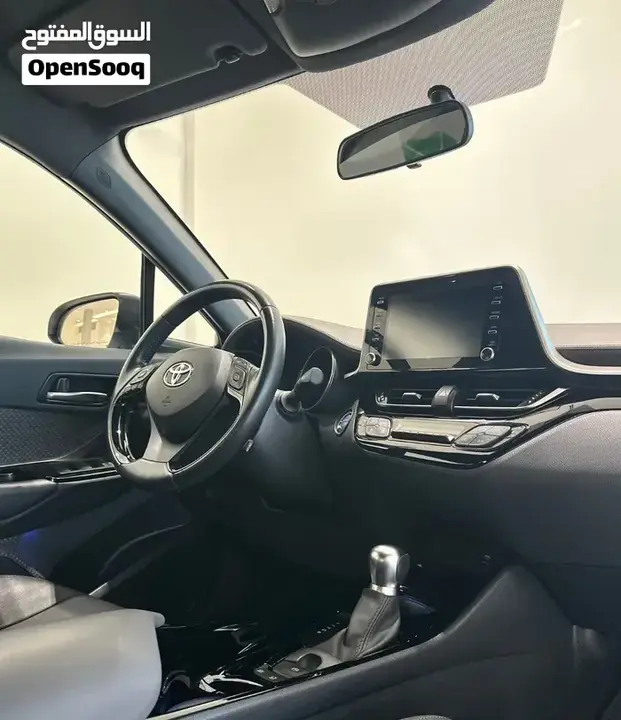 Toyota C-Hr 2022 photo 2