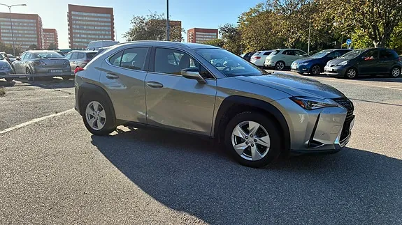 Lexus Ux250H 2019 photo 2