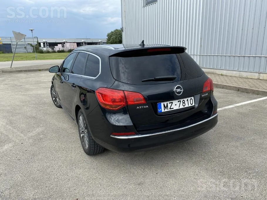 Opel Astra 2014 photo 5