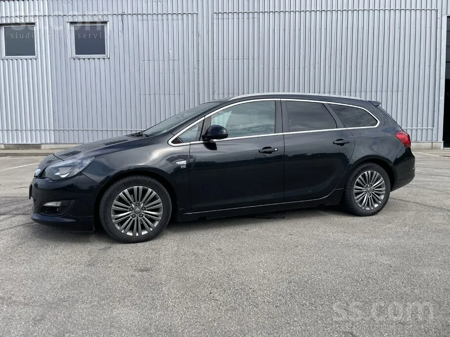 Opel Astra 2014 photo 3