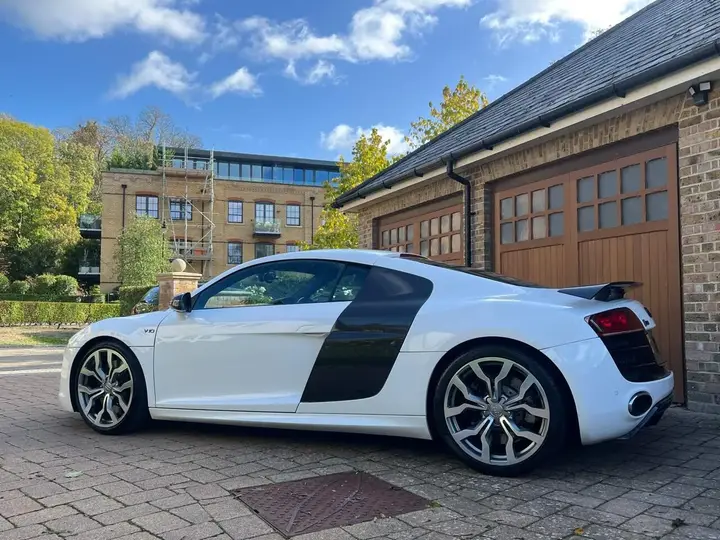 Audi R8