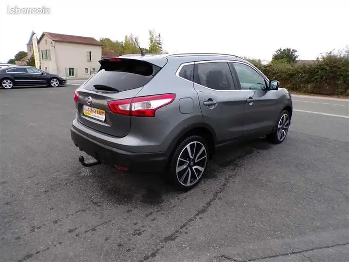 Nissan Qashqai 2015 photo 2