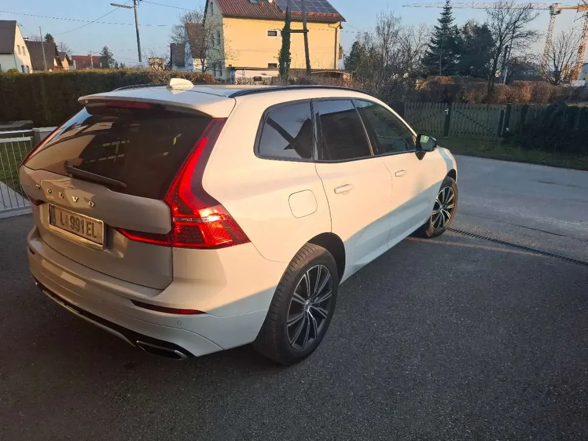 Volvo Xc60 2019 photo 3