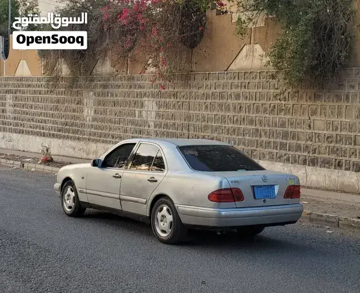 Mercedes-Benz E-Class 2000 photo 2