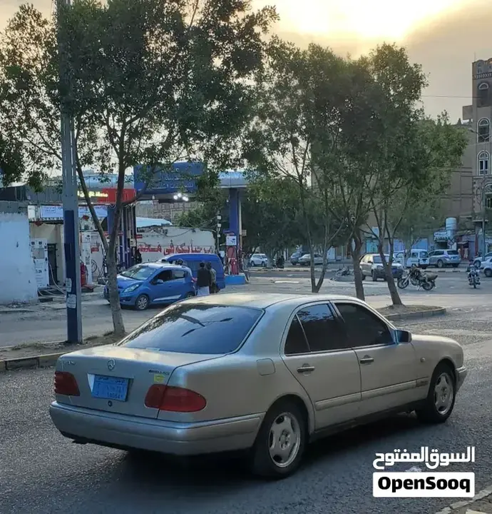 Mercedes-Benz E-Class 2000 photo 4