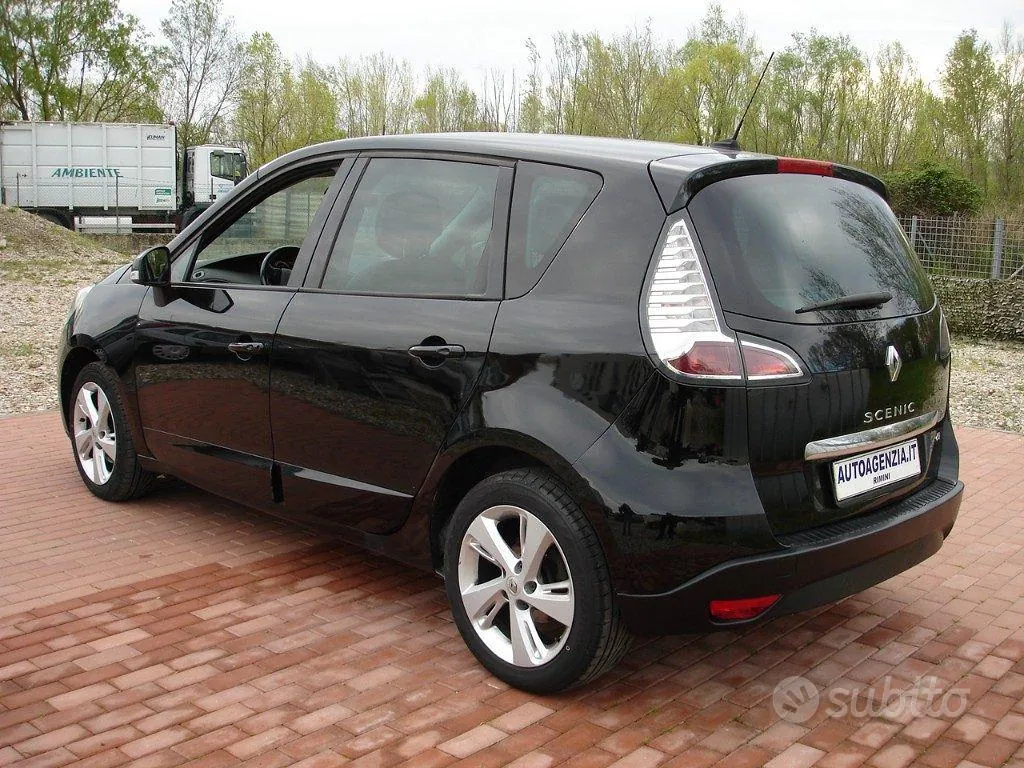 Renault Scenic 2013 photo 4