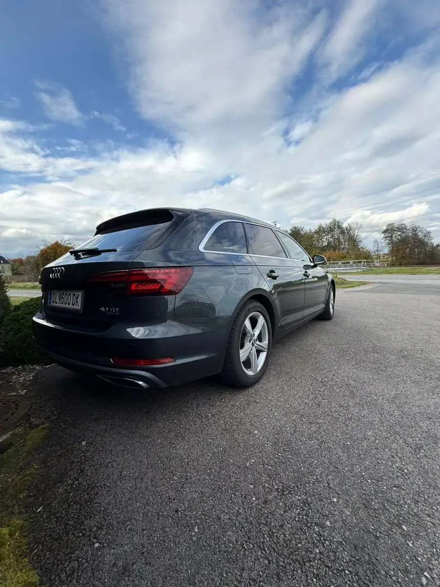 Audi A4 2019 photo 3