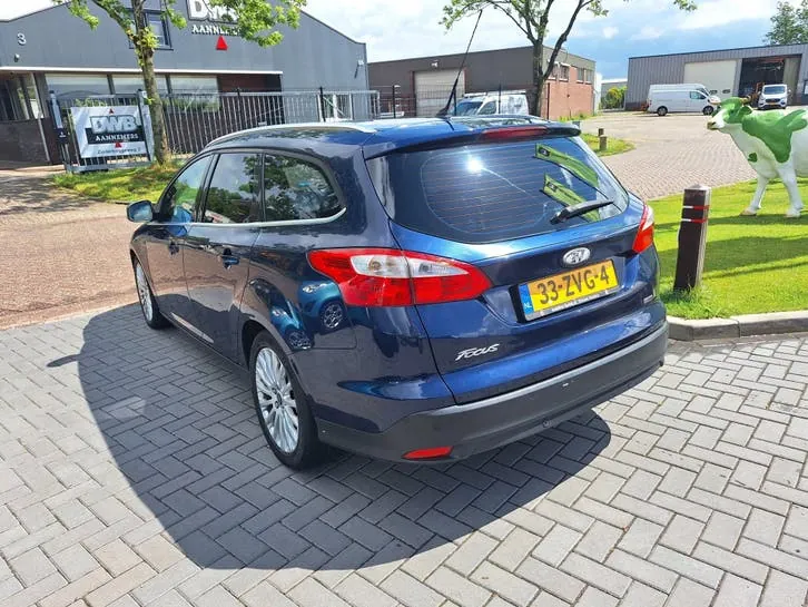 Ford Focus 2013 photo 3