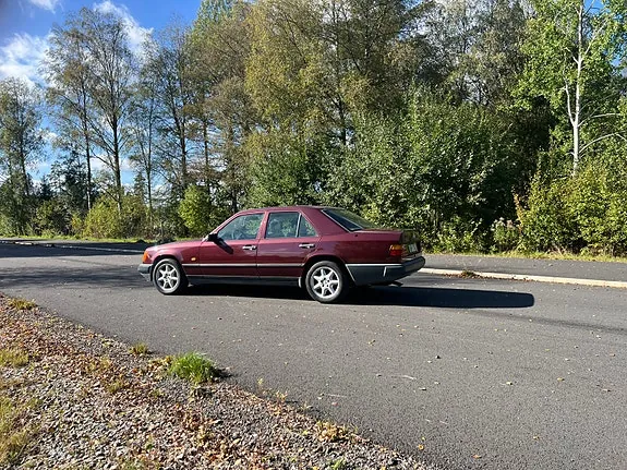 Mercedes-Benz 230 E 1989 photo 2
