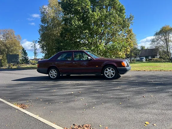 Mercedes-Benz 230 E 1989 photo 3