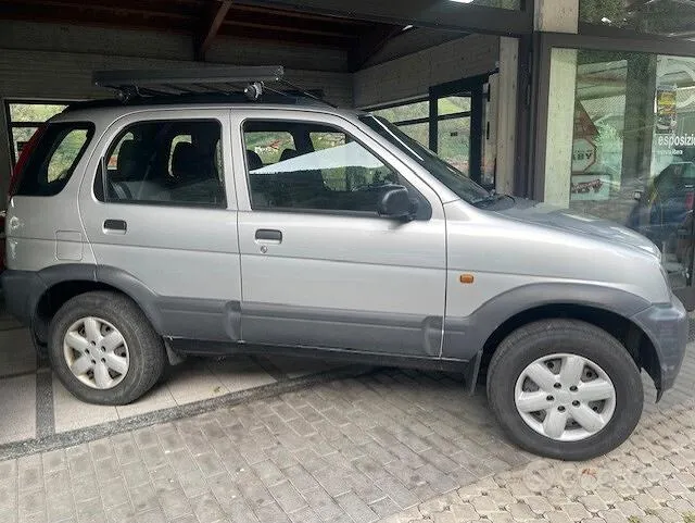 Daihatsu Terios 2003 photo 2