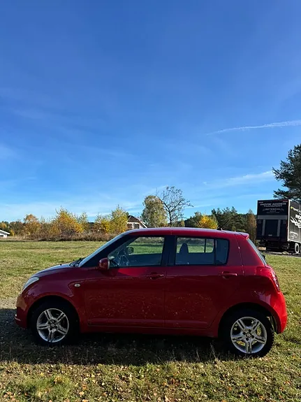 Suzuki Swift 2009 photo 2