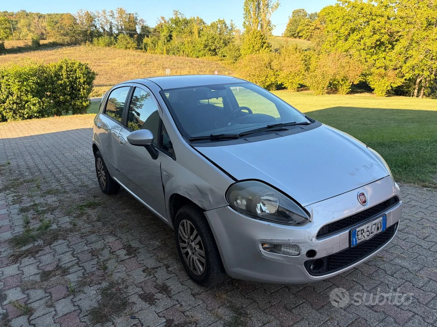 Fiat Grande Punto 2013 photo 3