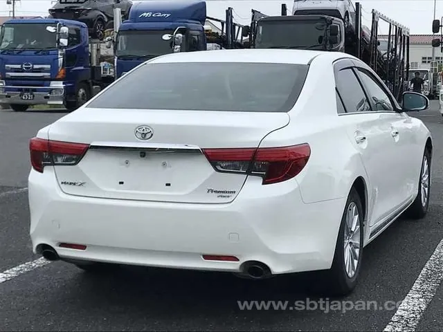 Toyota Mark X 2015 photo 4