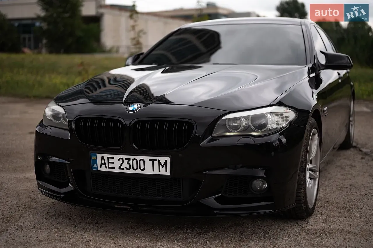 BMW 5 Series 2011 photo 3