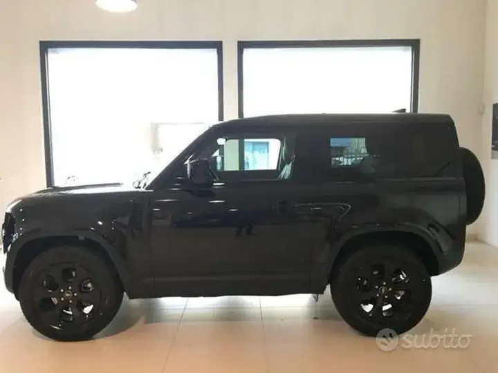 Land Rover Defender 2026 photo 3