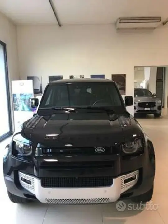 Land Rover Defender 2026 photo 2