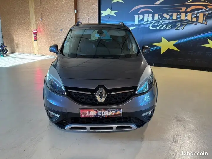 Renault Scenic 2013 photo 2
