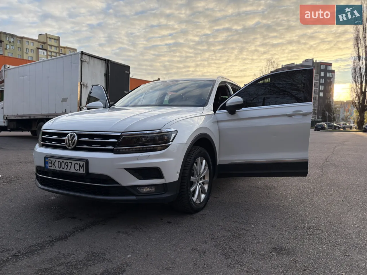 Volkswagen Tiguan 2019 photo 2