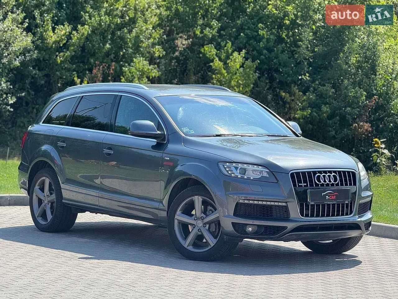 Audi Q7 2015 photo 2