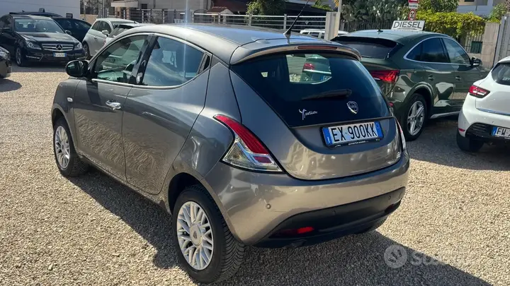 Lancia Ypsilon 2014 photo 5