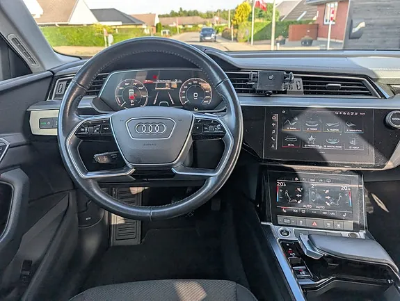 Audi E-Tron 2021 photo 4