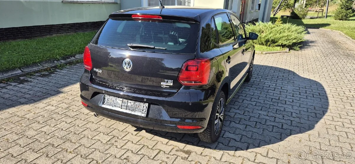 Volkswagen Polo 2017 photo 2