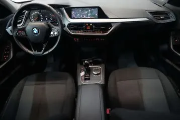 BMW 1 Series 2022 photo 3