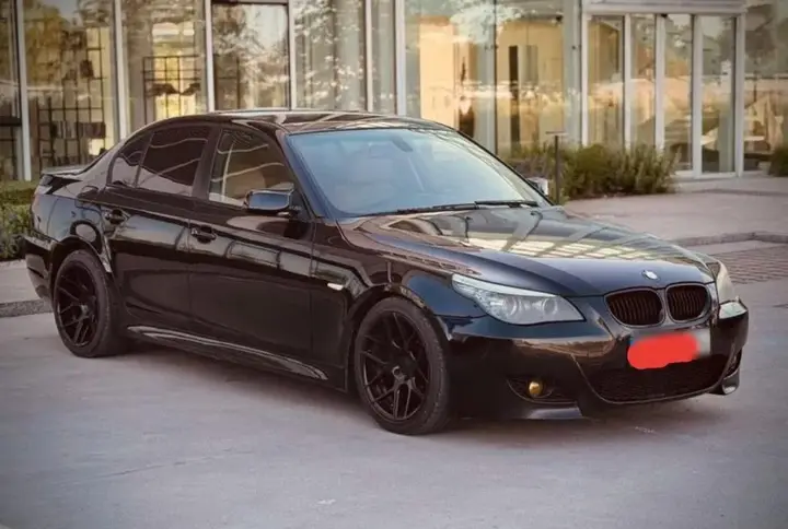 BMW 525I