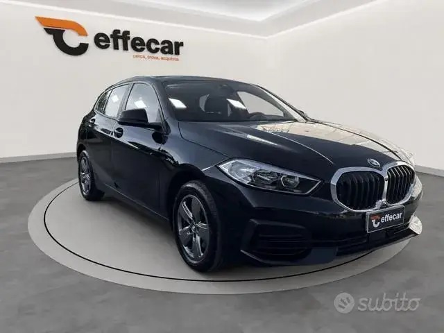 BMW 118D 2022 photo 3